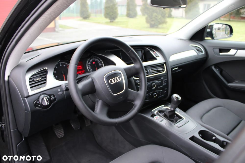 Audi A4 Avant 2.0 TFSI Attraction - 17