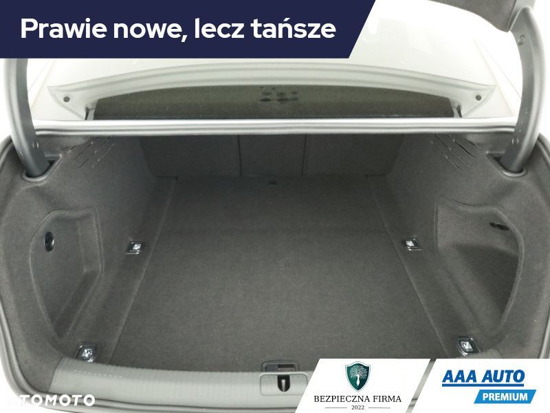 Audi A4 Limousine - 13