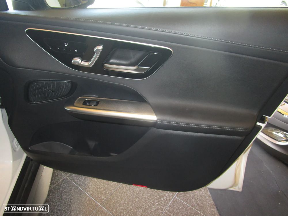 Mercedes-Benz GLC 300 - 25