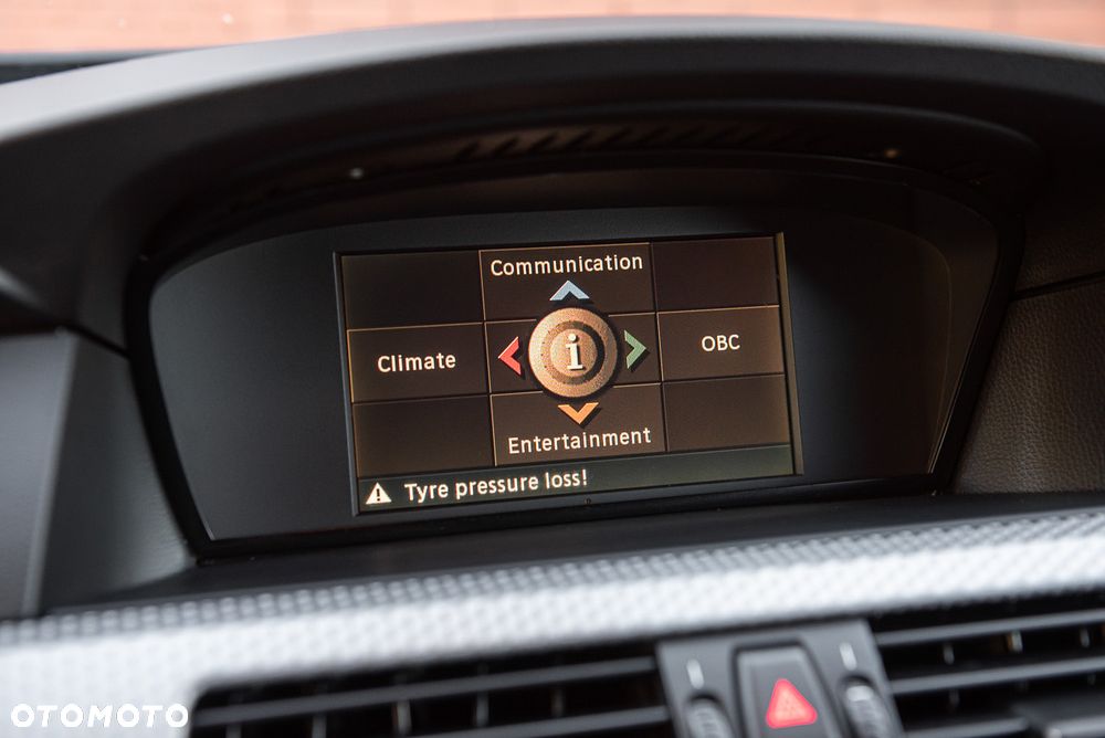 BMW Seria 5 523i - 17