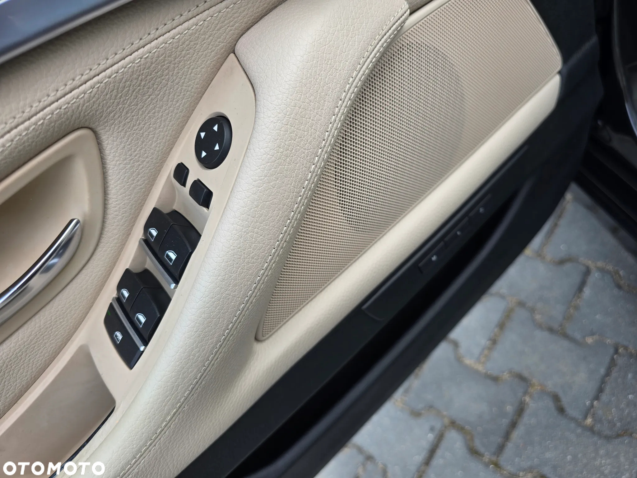 BMW Seria 5 520d Touring Luxury Line - 16