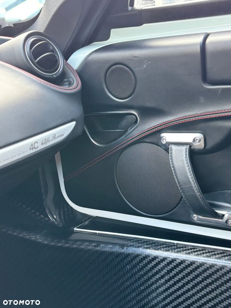 Alfa Romeo 4C - 34