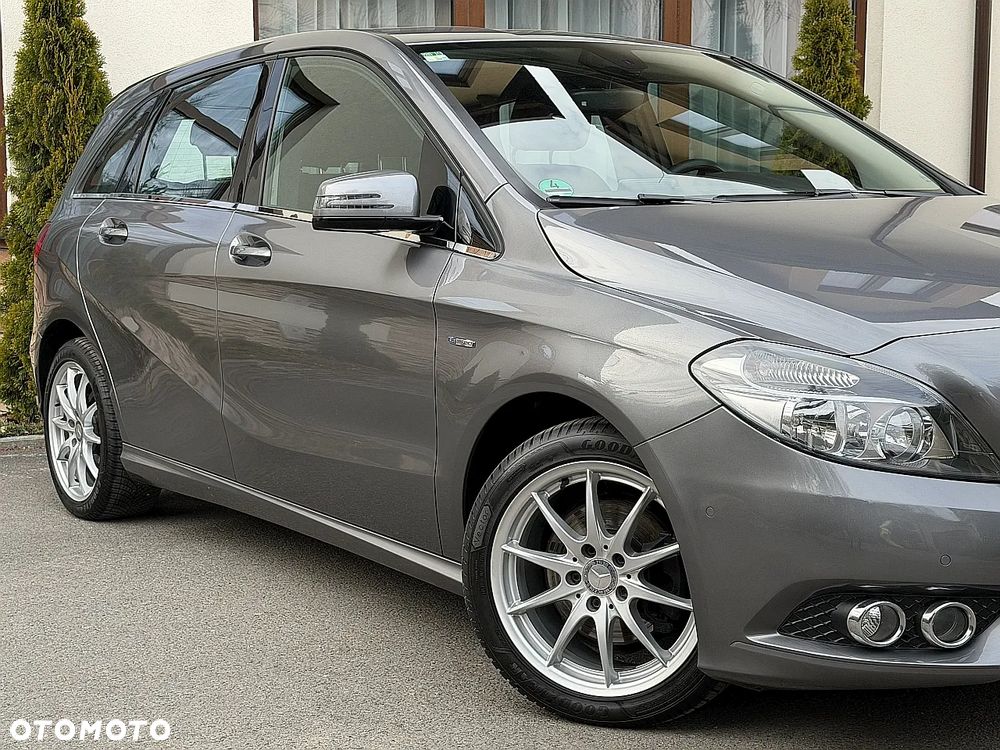 Mercedes-Benz Klasa B 200 7G-DCT Edition - 9