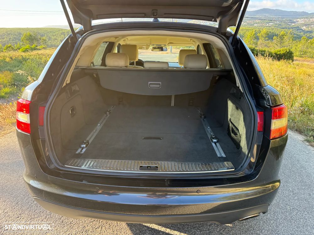 Jaguar XF Sportbrake 2.2 - 12