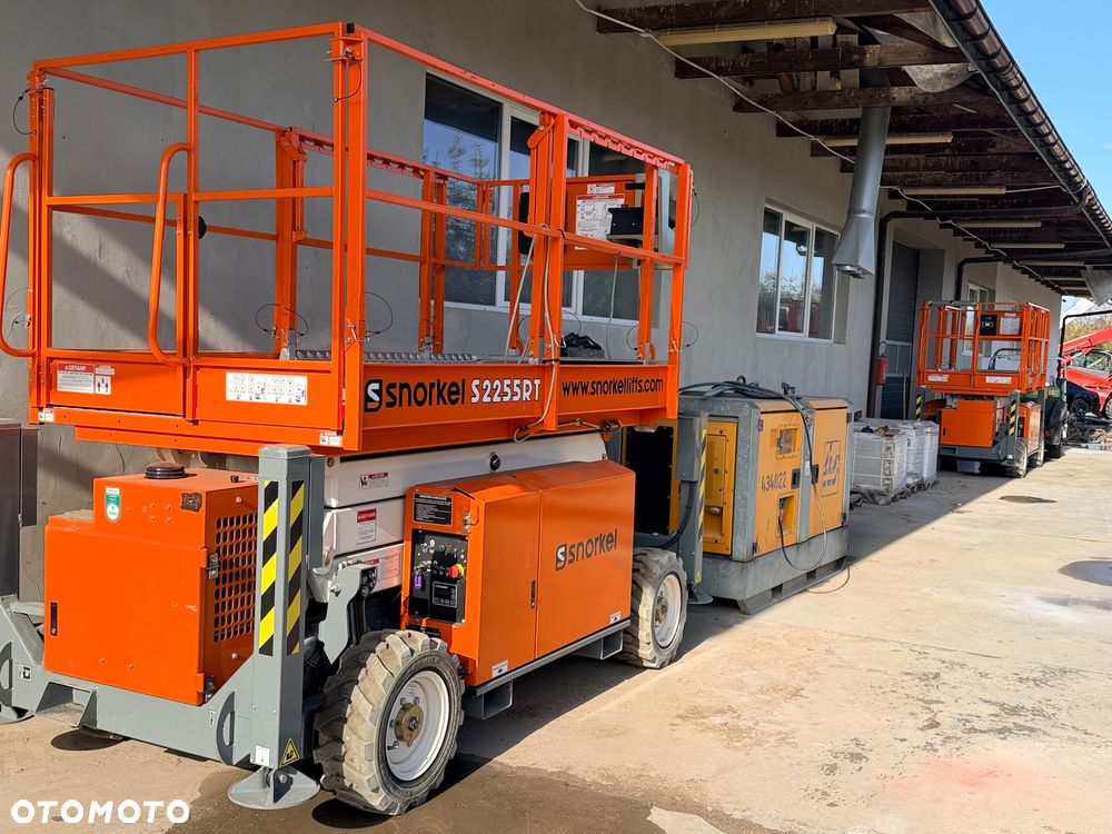 Snorkel S2255RT Podnośnik nożycowy Ruchome rusztowanie 4x4 Diesel 50 mth 420KG Platforma Genie Skyjack - 22