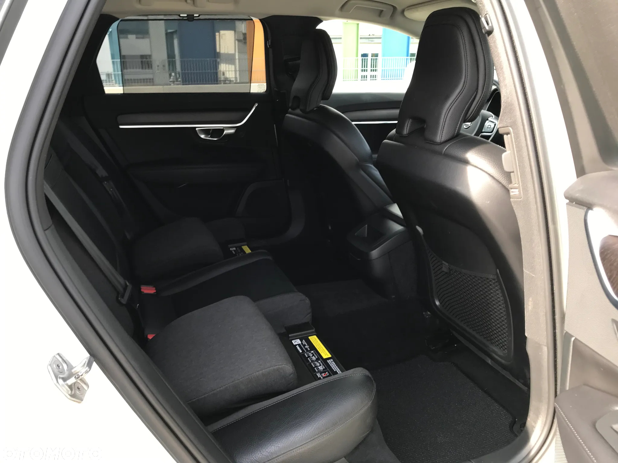 Volvo V90 Cross Country T5 AWD Pro - 25