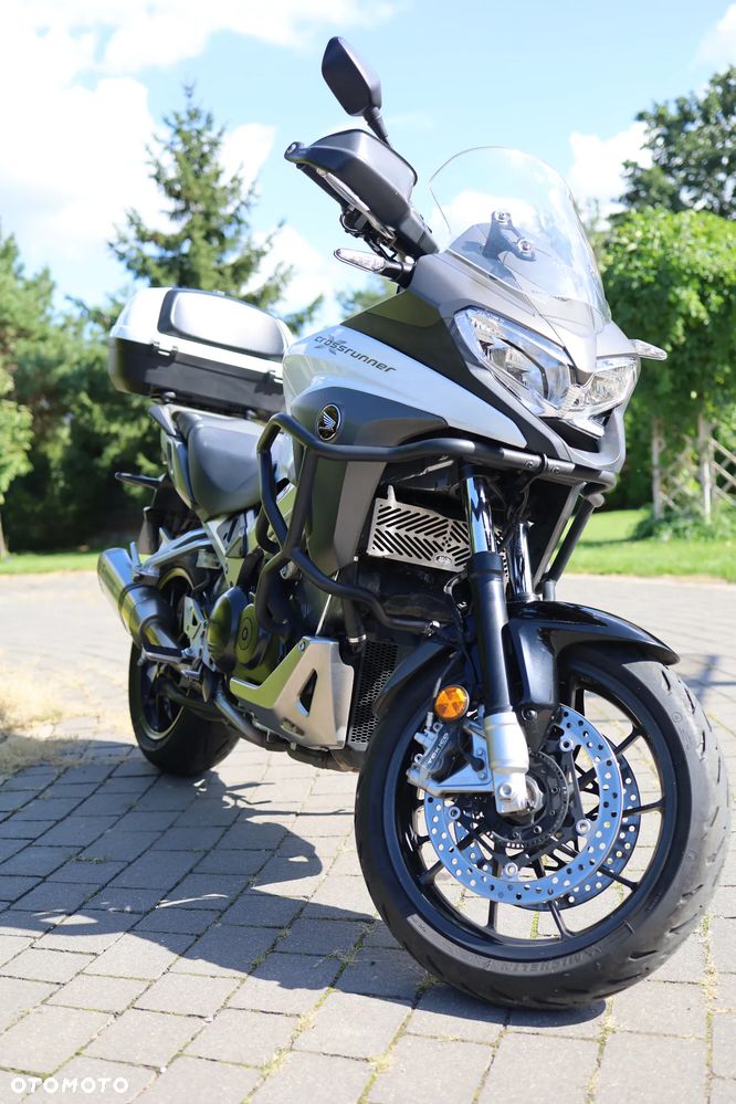 Honda VFR - 8