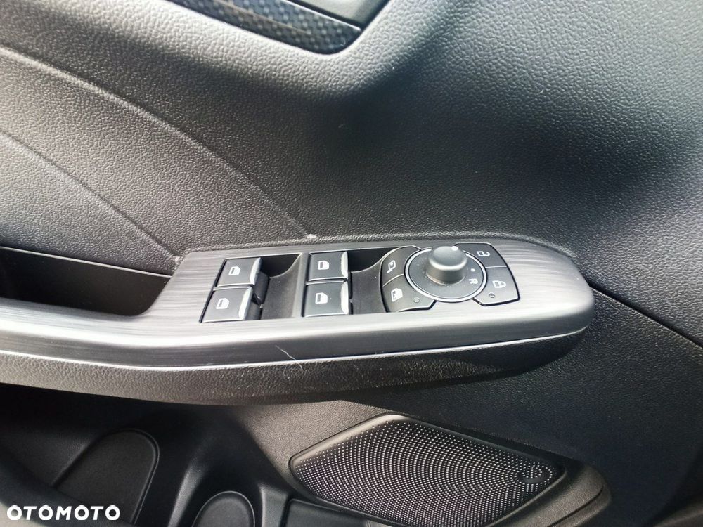 Ford Kuga - 23