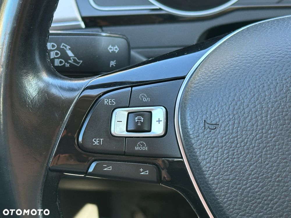 Volkswagen Passat 2.0 TDI BMT Highline - 31