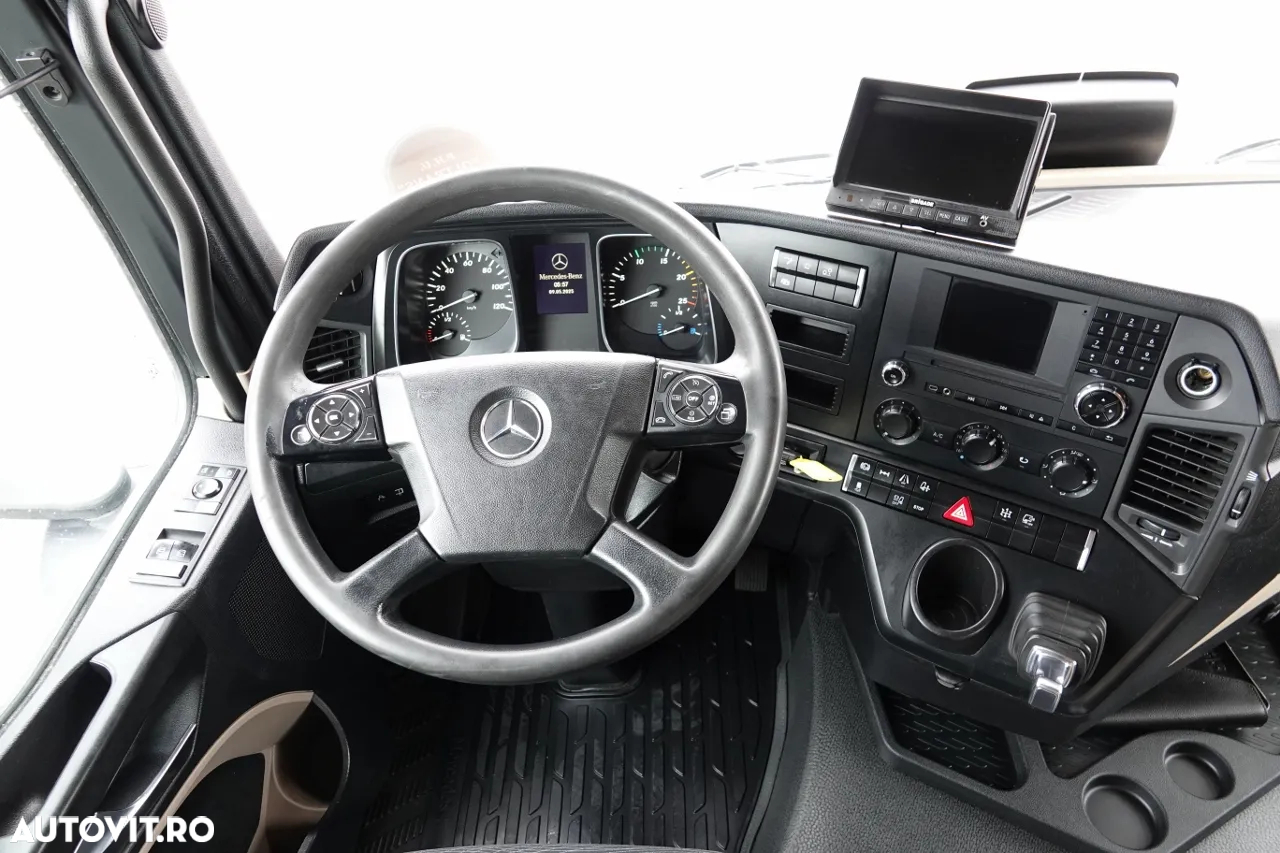 Mercedes-Benz ACTROS 1843 / RETARDER / HIDRAULIC / LOW CABIN / 2017 - 30