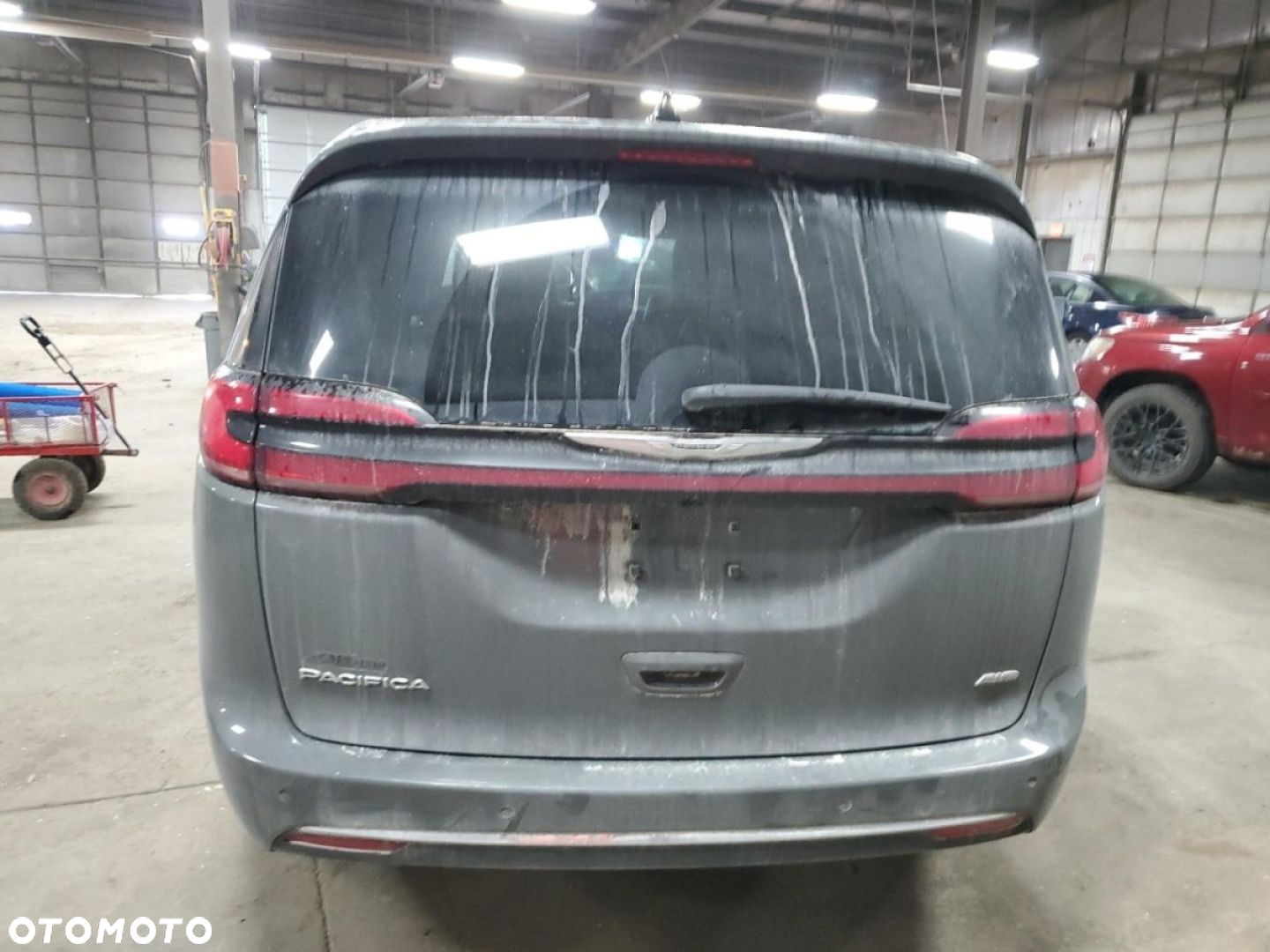 Chrysler Pacifica - 6