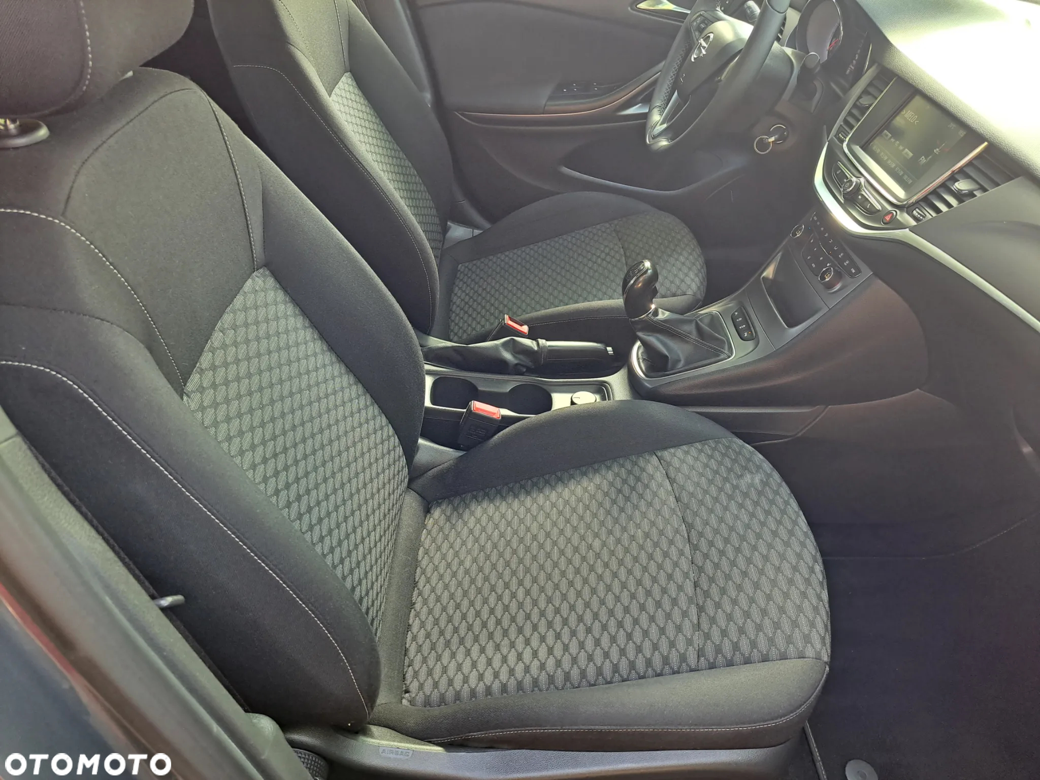 Opel Astra 1.6 D (CDTI) Start/Stop Innovation - 16