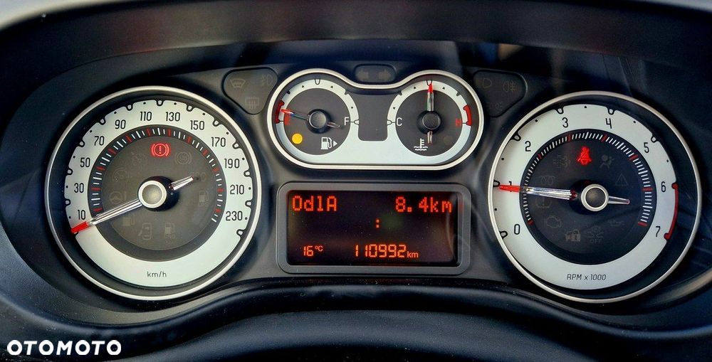 Fiat 500L 1.4 16V Connect - 16