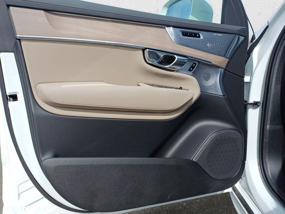 Volvo XC 90 - 11