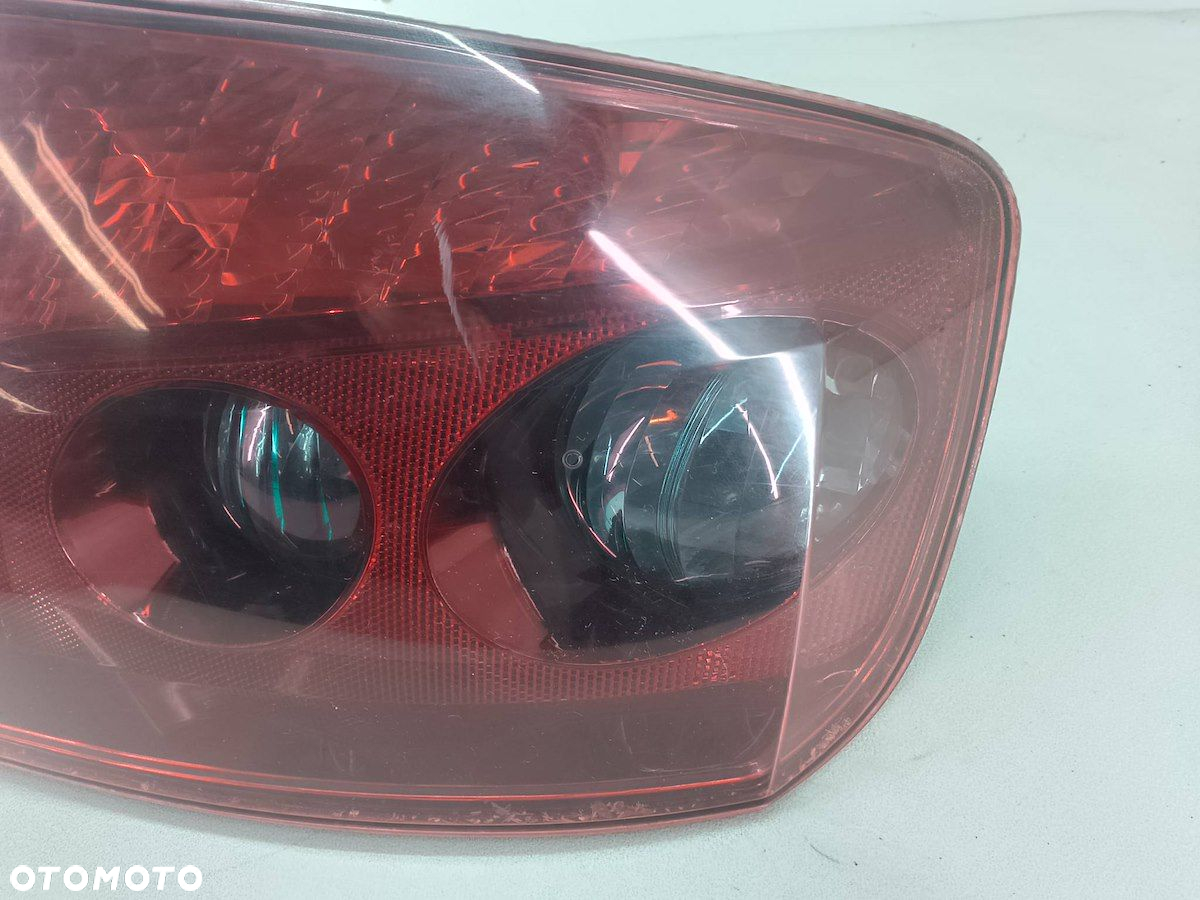 LAMPA TYLNA PRAWA PEUGEOT 407 9641945280 SEDAN - 2