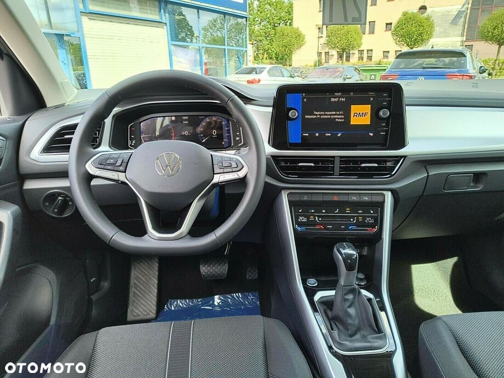 Volkswagen T-Roc - 12