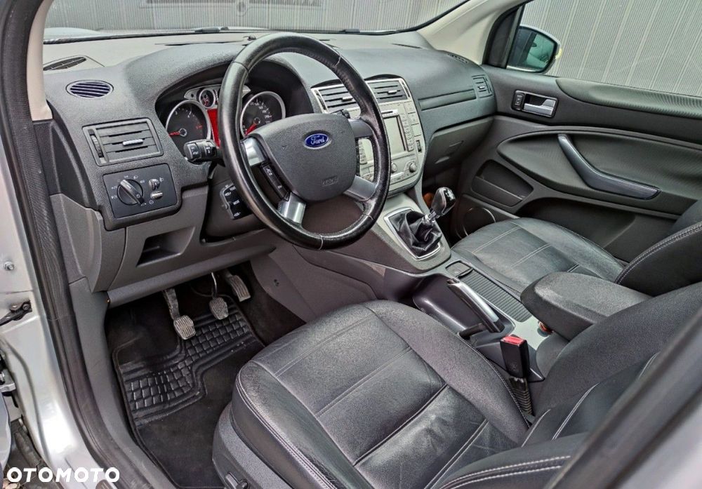 Ford Kuga 2.0 TDCi 4x4 Titanium - 17