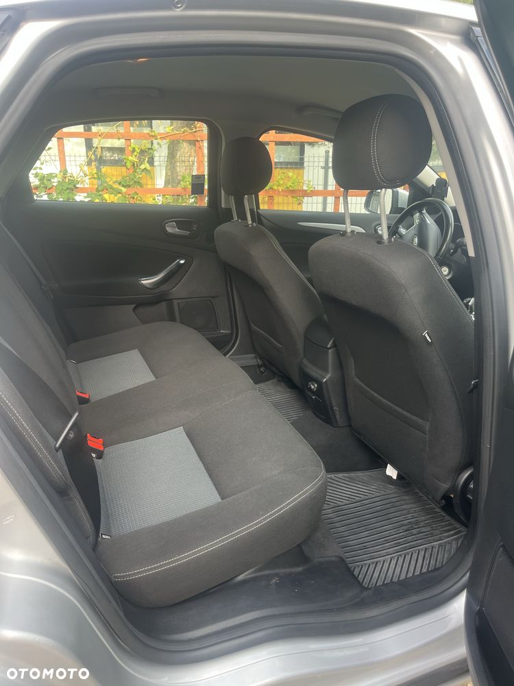 Ford Mondeo - 8
