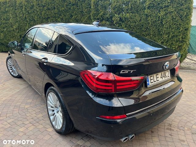 BMW Seria 5 530d xDrive - 23