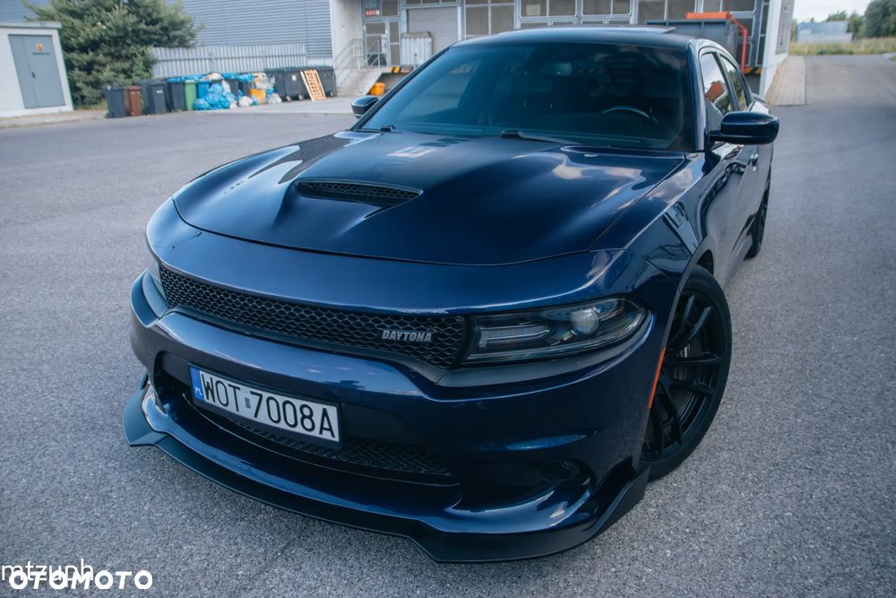 Dodge Challenger - 2