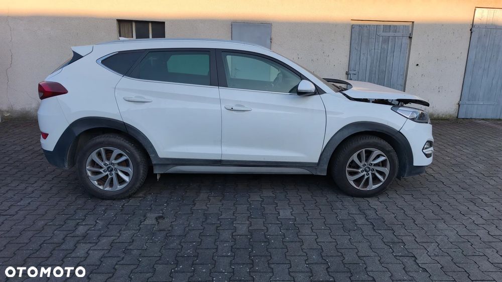 Hyundai Tucson blue 1.7 CRDi 2WD DCT Passion Plus - 38
