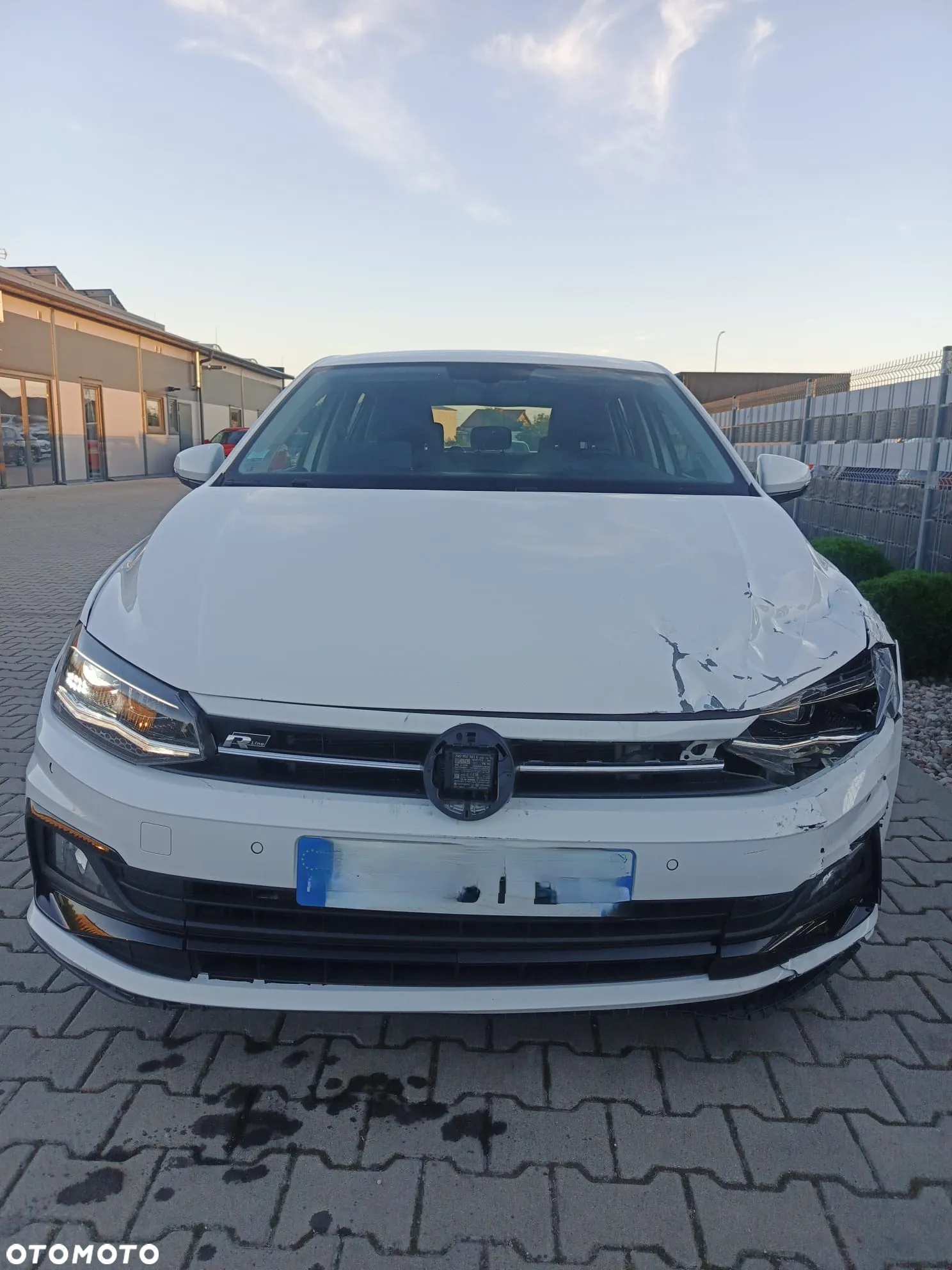 Volkswagen Polo 1.0 TSI R-Line DSG - 17