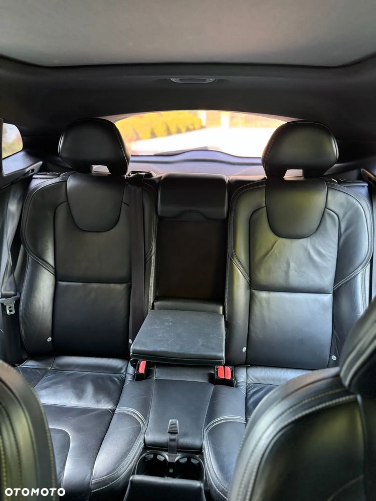 Volvo V40 D4 Drive-E R-Design Kinetic - 33