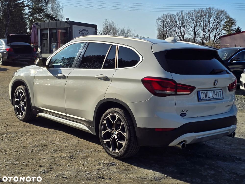 BMW X1 xDrive25i GPF xLine - 14