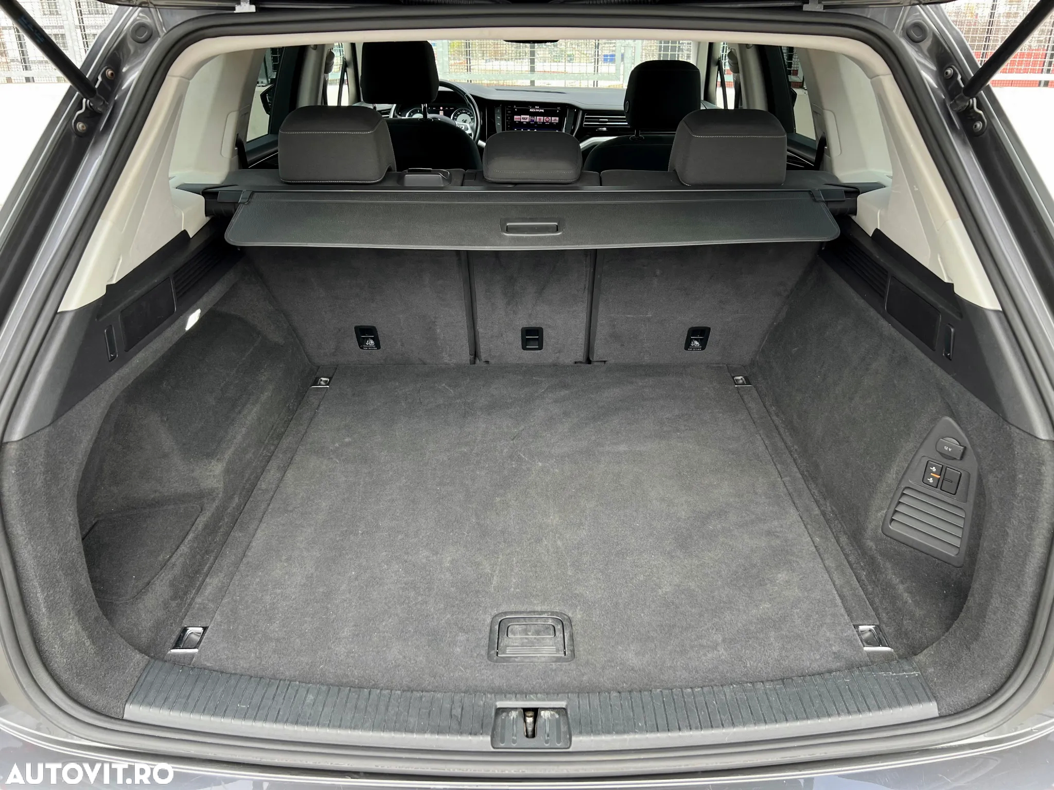 Volkswagen Touareg V6 TDI Style - 15