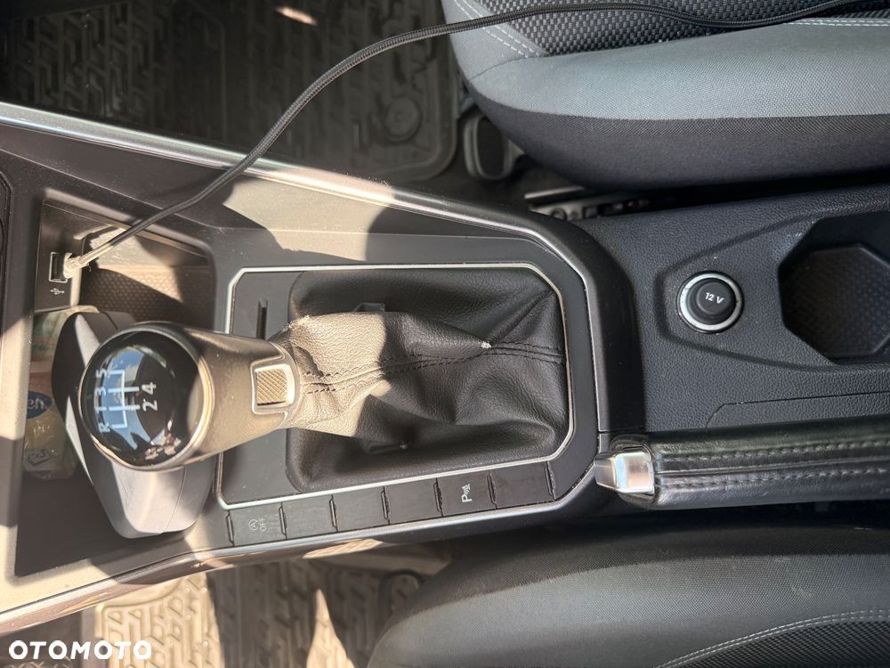 Volkswagen Polo 1.0 TSI Highline - 17