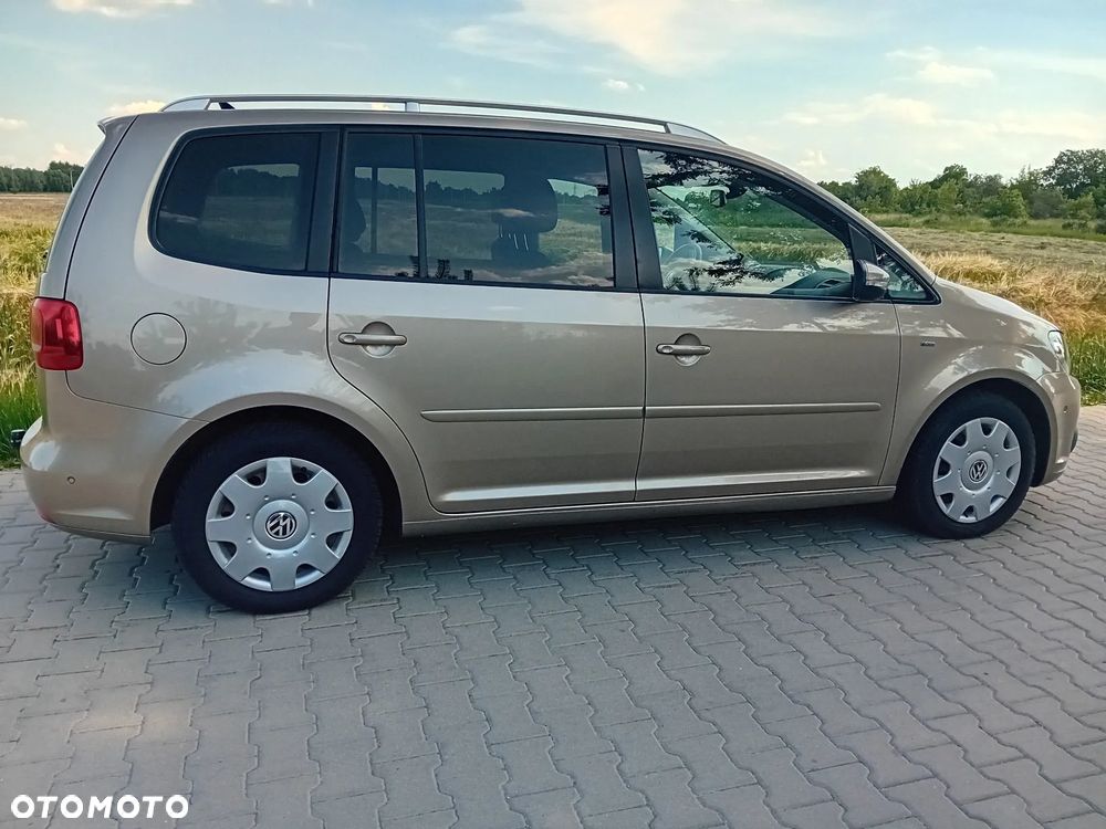 Volkswagen Touran - 5