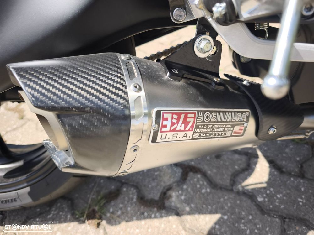 Yamaha R 9 Ediçao 70 anos - 14