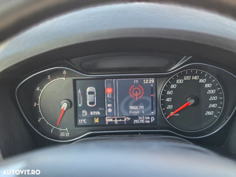 Ford S-Max - 9