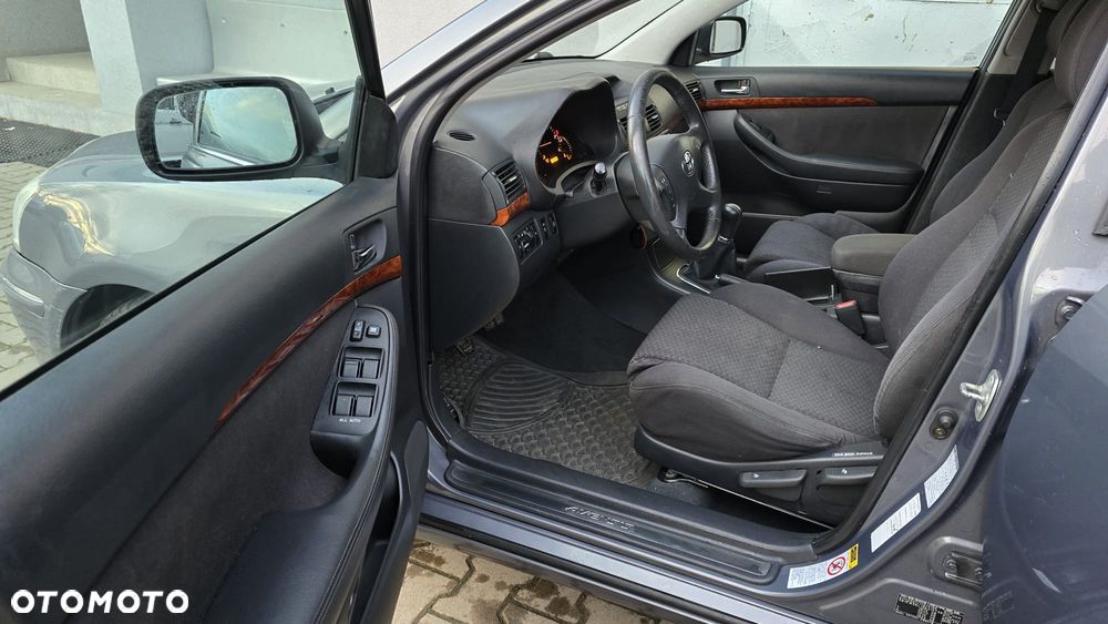 Toyota Avensis 2.0 D-4D Prestige - 17
