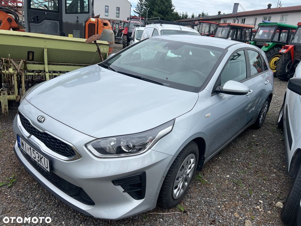 Kia Ceed - 27