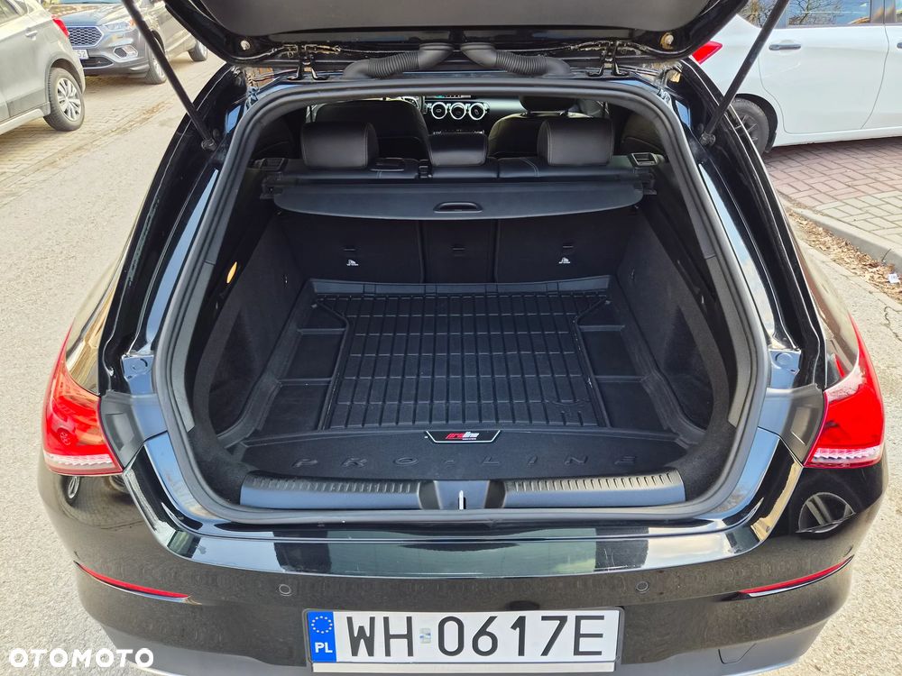 Mercedes-Benz CLA 180 Progressive 7G-DCT - 17