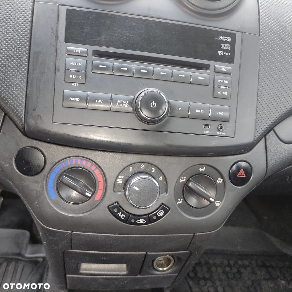 Chevrolet Aveo 1.2 16V LS - 7