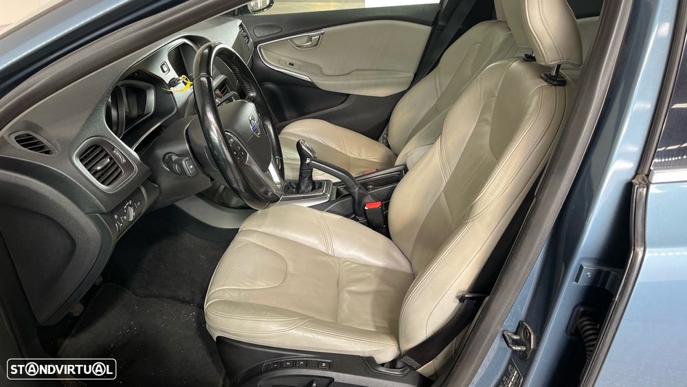 Volvo V40 1.6 D2 Momentum - 8