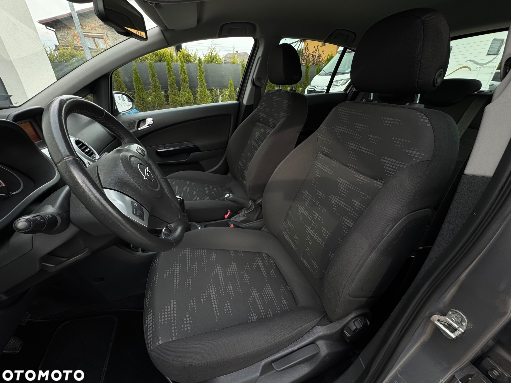Opel Corsa 1.4 16V Enjoy - 14