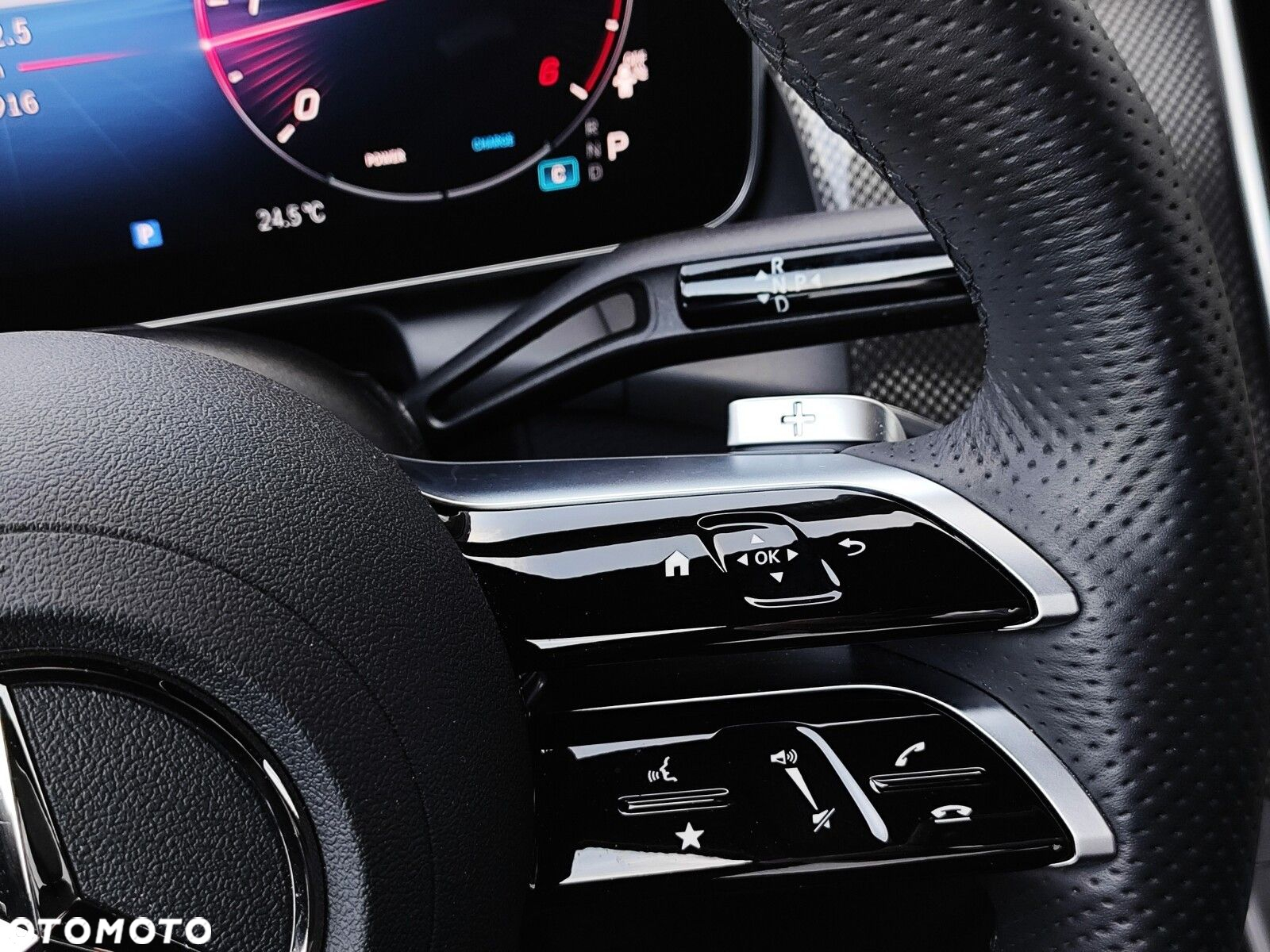 Mercedes-Benz GLC - 21