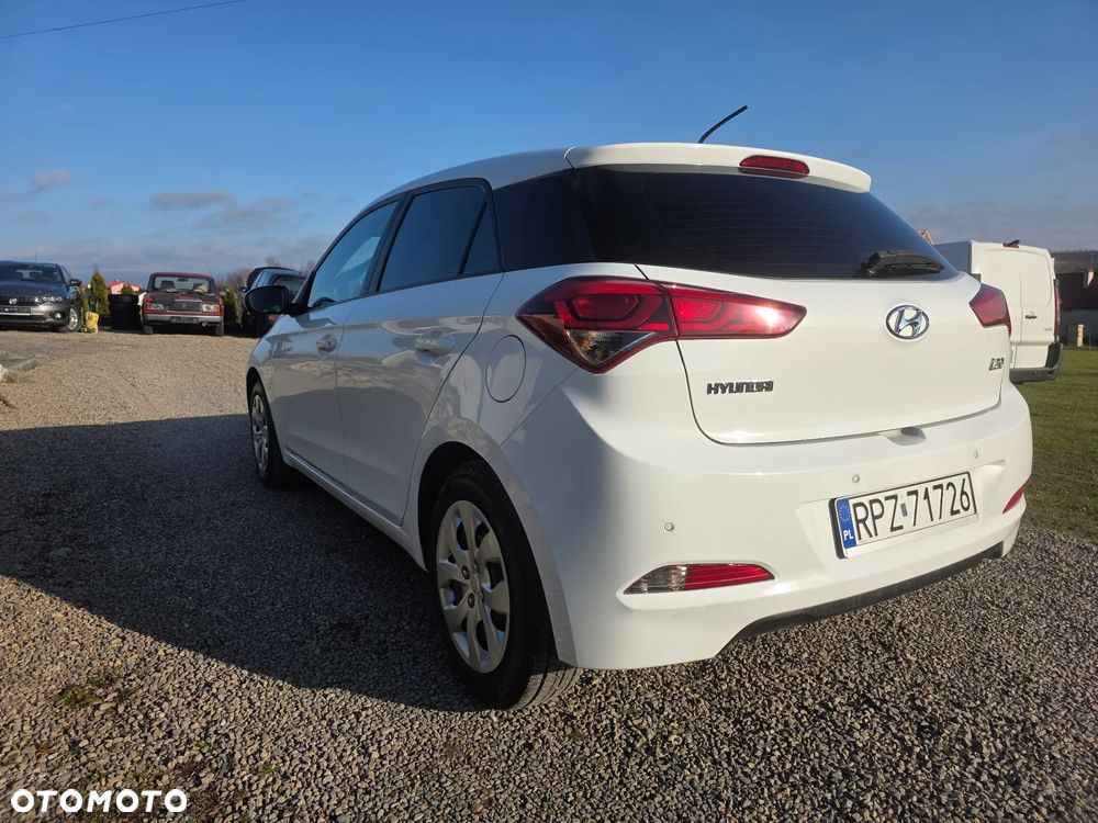 Hyundai i20 - 38