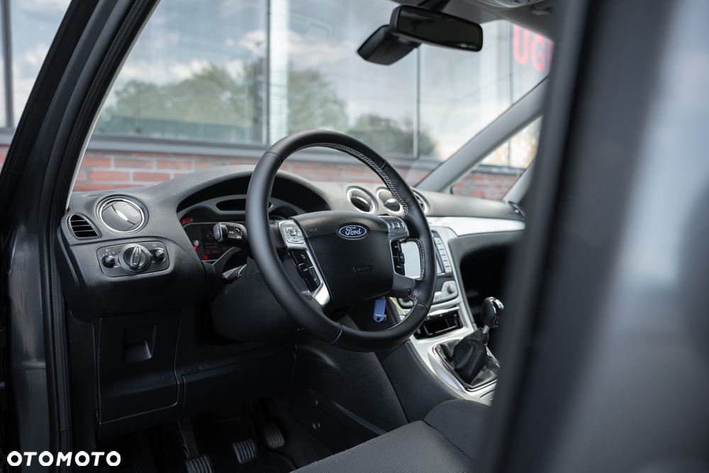 Ford Galaxy 2.0 Viva Titanium - 24