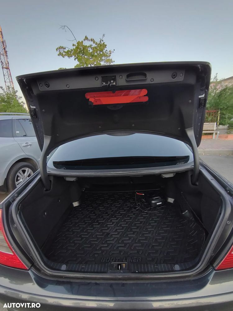Mercedes-Benz E - 14