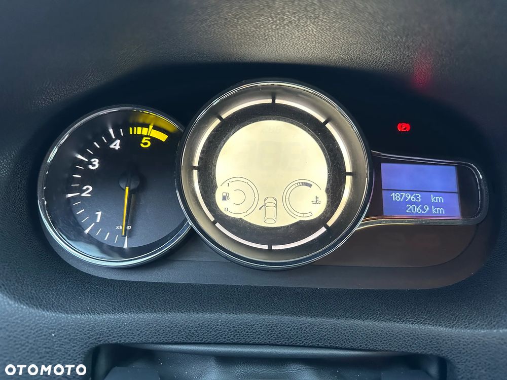 Renault Megane 1.5 dCi Zen - 12