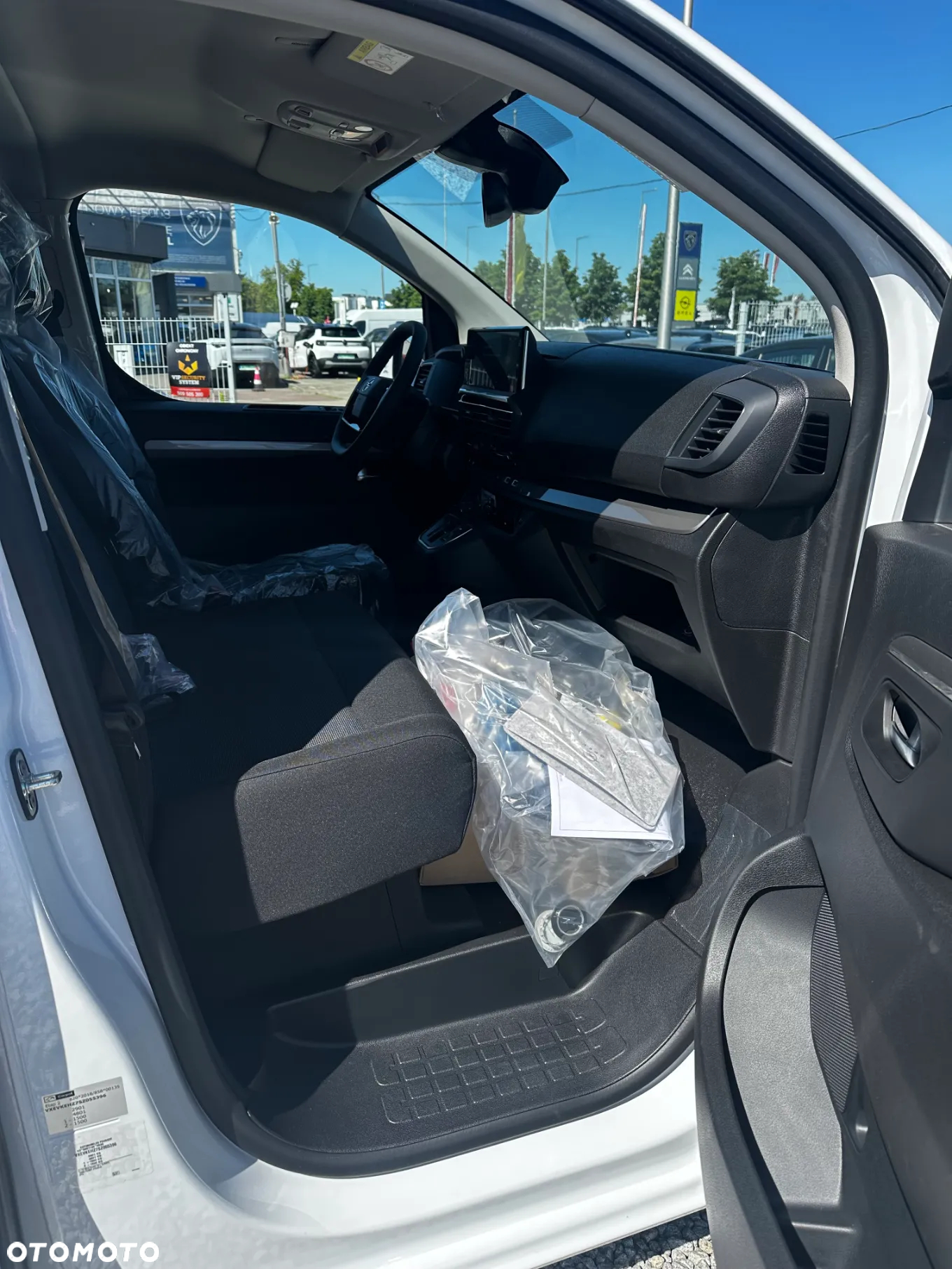 Opel Vivaro - 11
