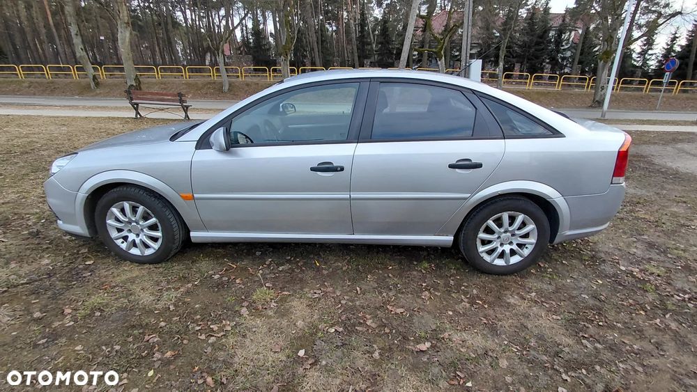 Opel Vectra 1.9 CDTI Essentia - 26