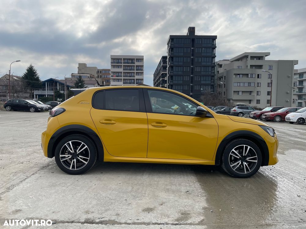 Peugeot 208 1.2 L PureTech STT EAT8 GT Line - 6