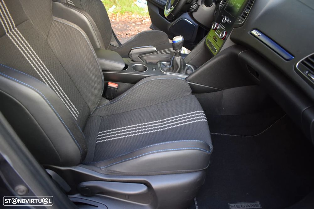 Renault Mégane Sport Tourer 1.5 Blue dCi GT Line - 22