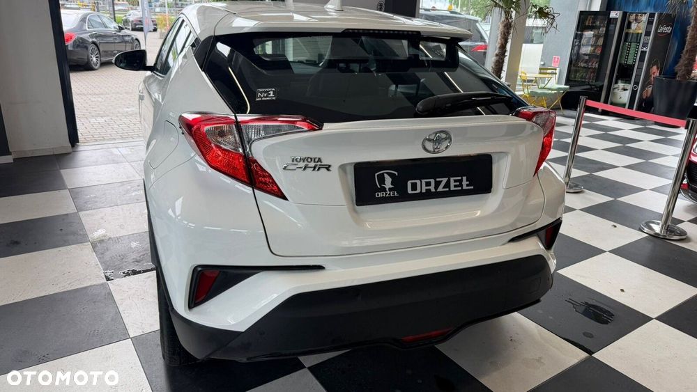 Toyota C-HR - 12