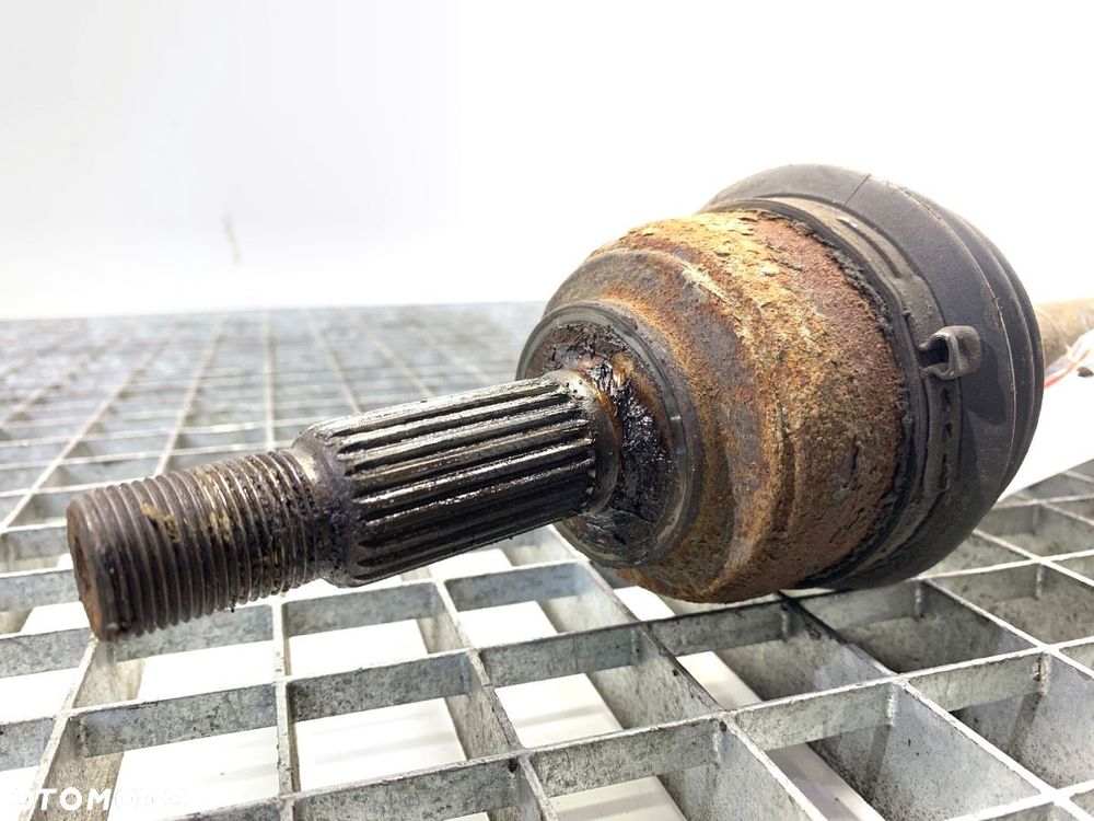 PÓŁOŚ PRAWY PRZÓD - 59.00 PLN - NISSAN MICRA III (K12) 2002 - 2010 1.4 16V 65 kW [88 KM] benzyna - 2